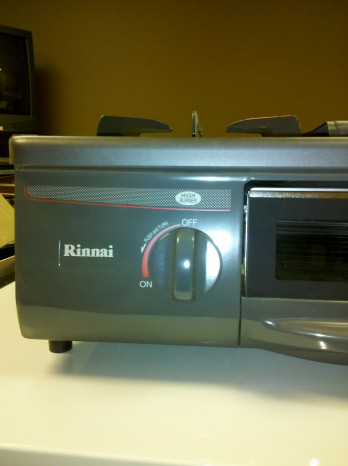 Rinnai Propane Gas 2 Burner Portable Stove Cooktop NEW  